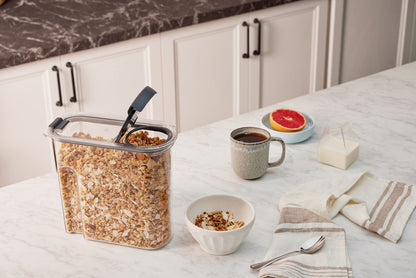 Brilliance™ Pantry Cereal Keeper, 18-Cup Airtight Cereal Container - US 1166