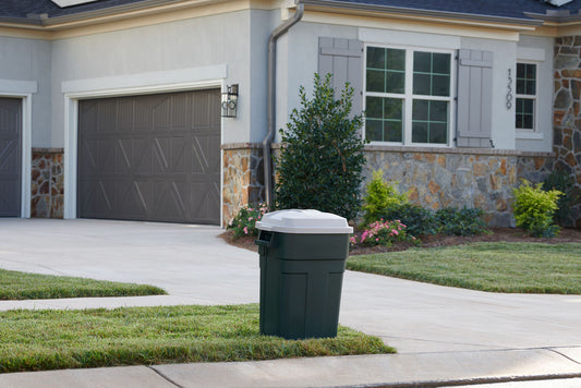Roughneck™ Non-Wheeled Slim Trash Can - US 2527